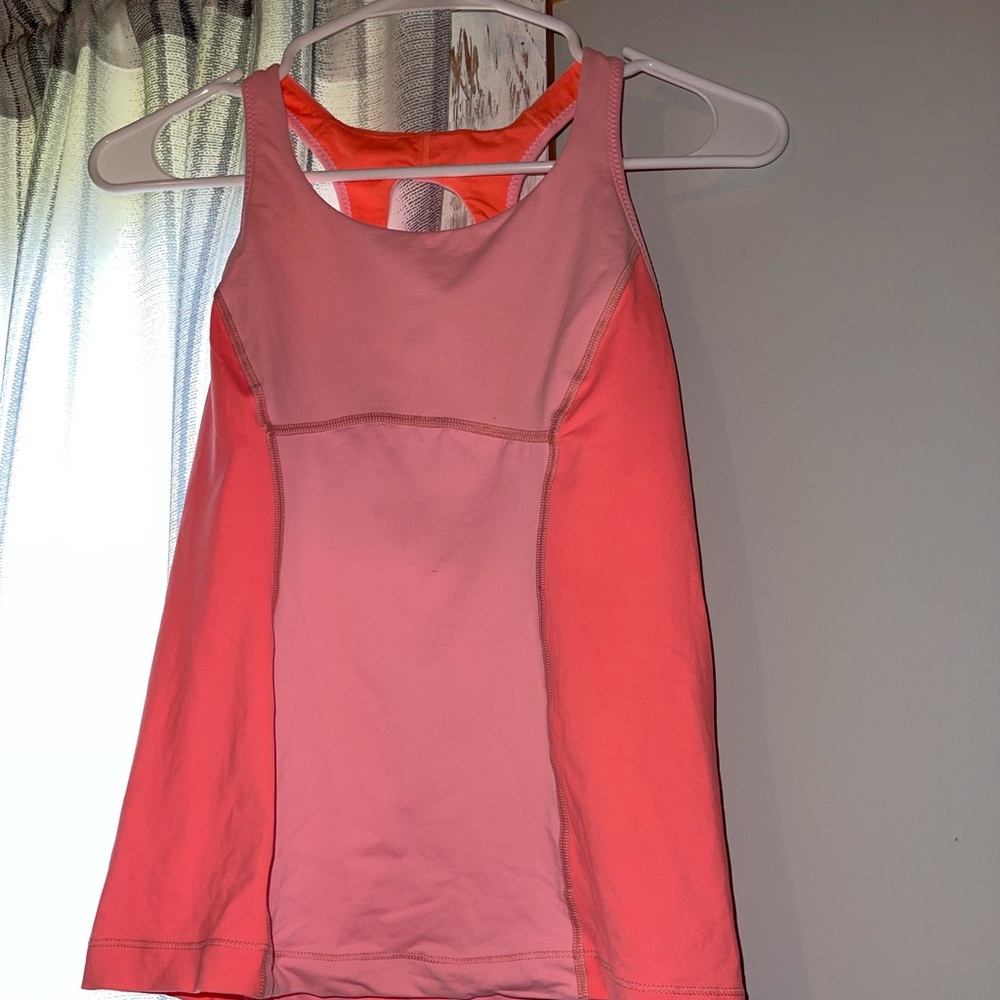 Lululemon tank